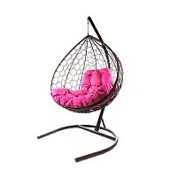 Подвесное кресло XL с ротангом коричневое, розовая подушка